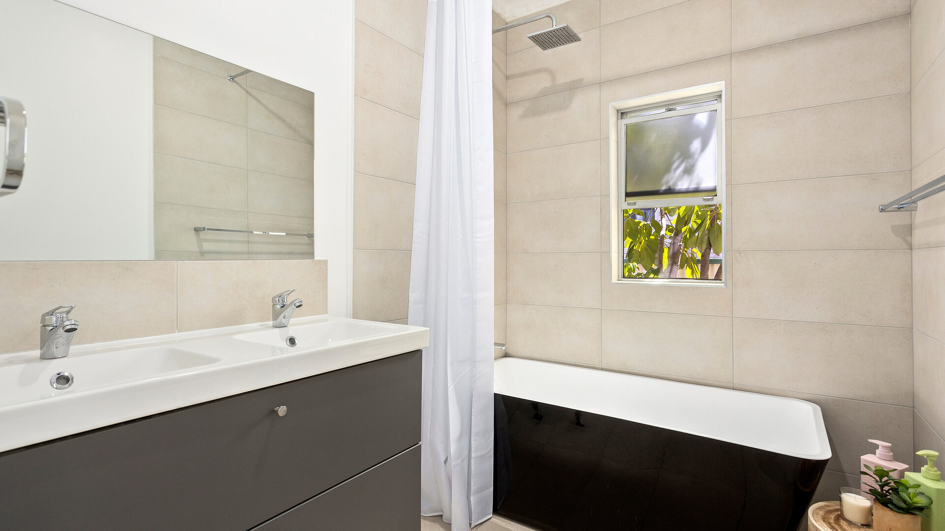 For Sale - 13 Kaylaur Crescent - New Property in Albion Park Rail - Real Estate by Peter Armstrong