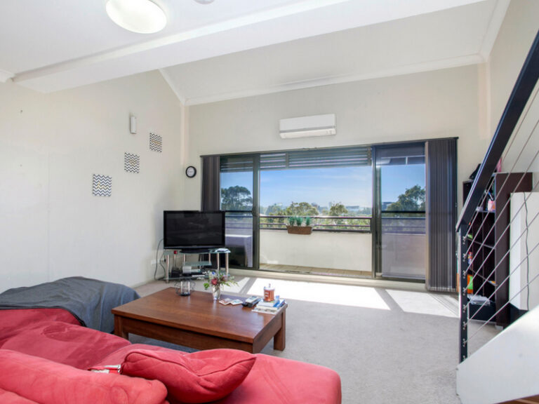 Leased - 214 Princes Highway - New Property in Fairy Meadow - Real Estate by Lara McDonald