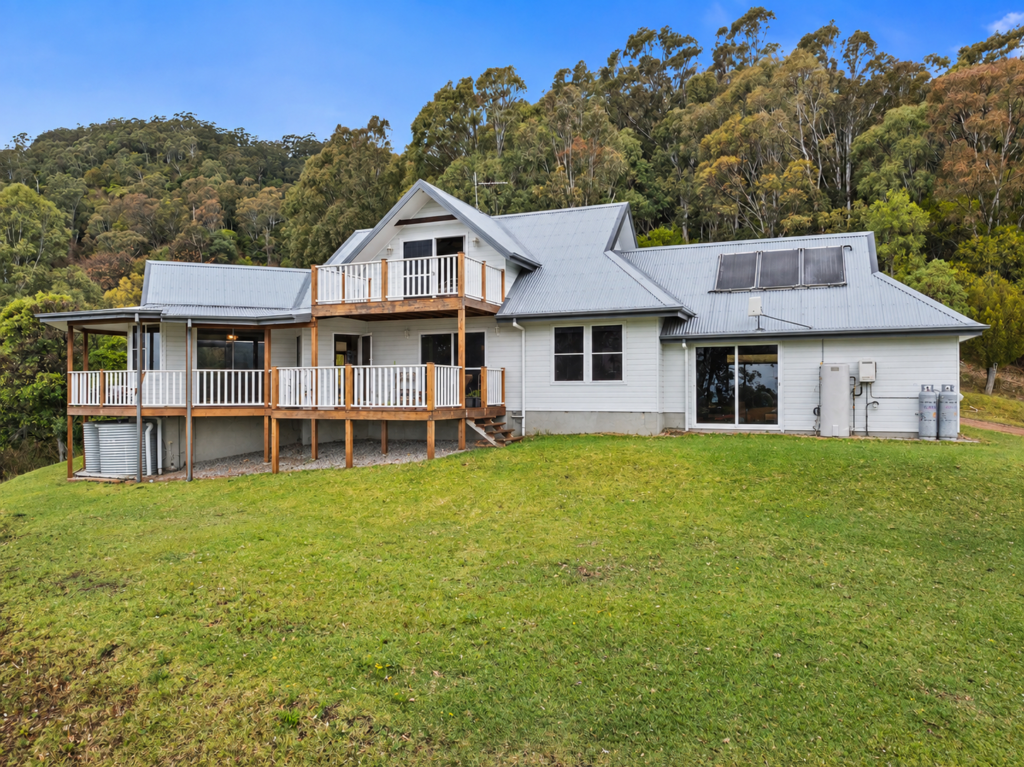 For Rent - 235 Yellow Rock Rd - New Property in Yellow Rock - Real Estate by Lara McDonald
