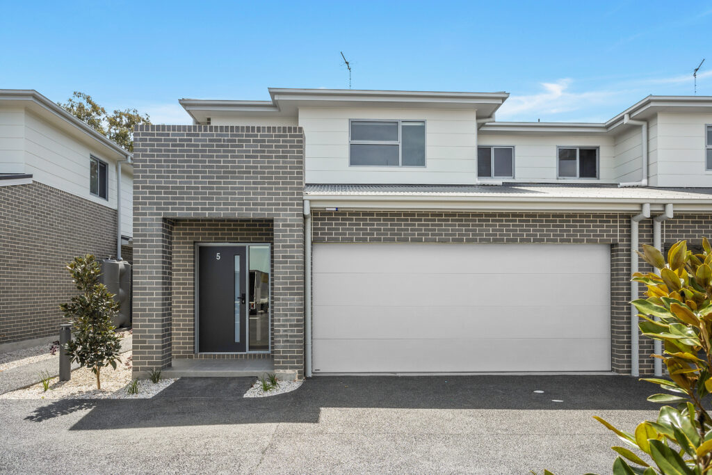 Leased - 12 Bishop Dr - New Property in Stream Hill - Real Estate by Lara McDonald